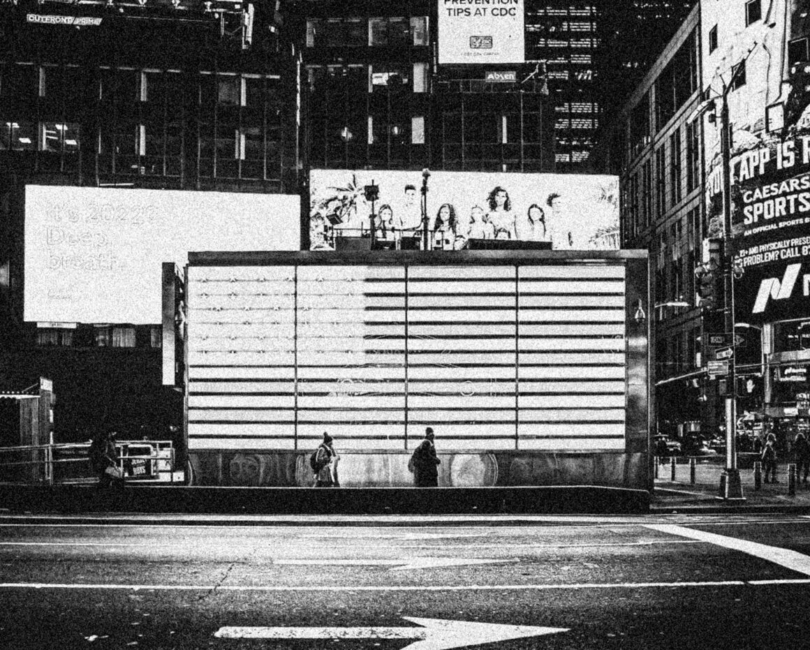 Times Square street photography with Kodak Tri-X 400 Lightroom preset